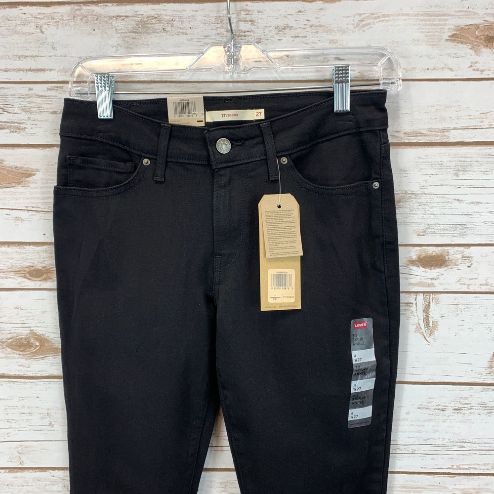 Levi's Women's 711 Skinny-Ankle Jeans - Picture 4 of 5